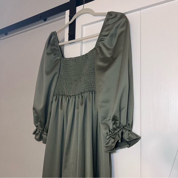 Beautiful green maternity midi dress 💚💚 - Picture 8 of 8